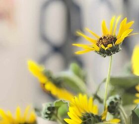 The prettiest ways to decorate with sunflowers this season