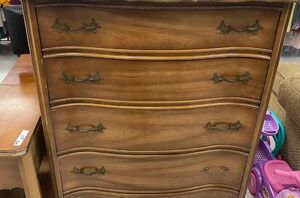 9 essential tips for finding thrifted furniture like a pro