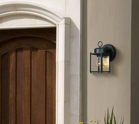 10 things you should never put on or around your front door