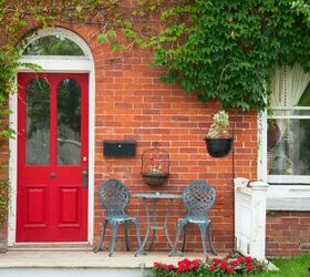 10 things you should never put on or around your front door