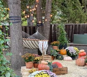 How to make a romantic & inviting outdoor space with DIY fall decor