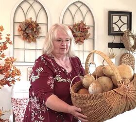 cozy fall entryway decor to bring autumn warmth into your home