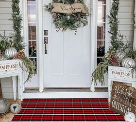 Keep decor simple with this pretty holiday door mat - Image credit: Amazon