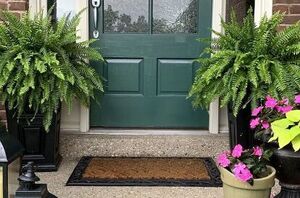 21 things that will make a small front porch look so much better for fall