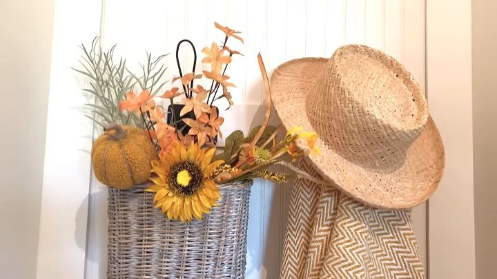 Cozy Fall Touches: Decorating My Mudroom & Laundry Room for the Season ...