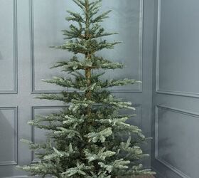 Follow these tips to help you choose the perfect artificial Christmas tree