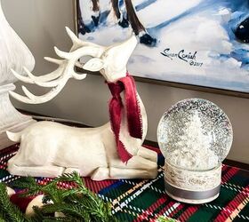 If traditional Christmas decor is your vibe, you'll love what she did to her home