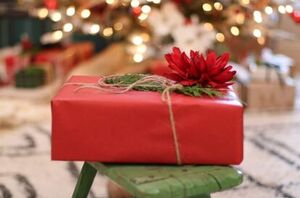 Surprisingly simple tricks to elevate your holiday gift wrapping