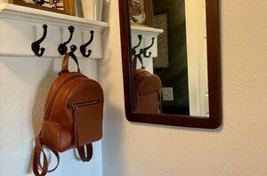 Cozy winter entryway decor ideas perfect for even the tiniest spaces