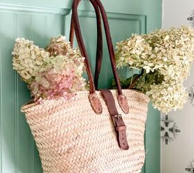 She refreshes her mudroom like this every spring and it looks incredible