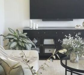Media console ornaments