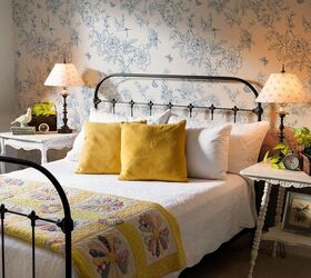 12 Clever Ways to Make a Small Bedroom Look Bigger & More Beautiful ...