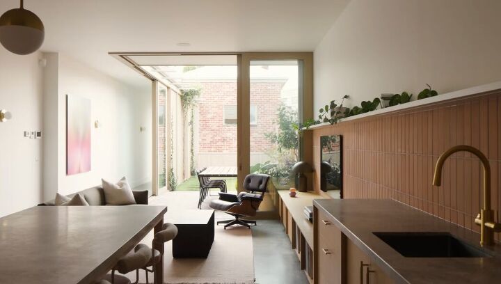 How to Design a Home Around a Courtyard for a Seamless Indoor-Outdoor ...