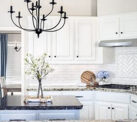 The wall color trick that makes white cabinets look expensive