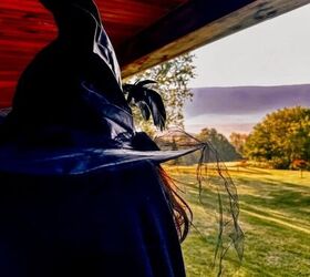 Here's a "witchy" Halloween porch idea that will stop traffic