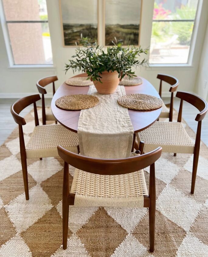 The Dining Table Shape That’s Replacing Rectangles in 2025 | Redesign