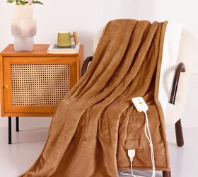 The cozy throws everyone is posting about this fall
