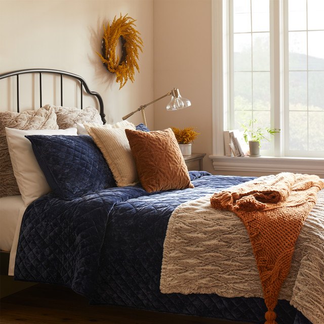 A Fall Bedding Refresh: Layering Warmth, Texture, and Color for Autumn ...