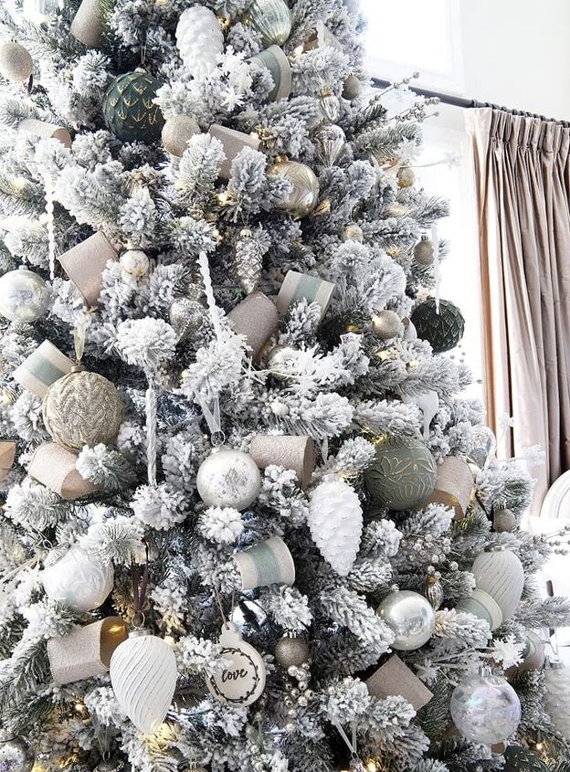 30 Beautiful Christmas Color Themes and The Moods They Set | Redesign
