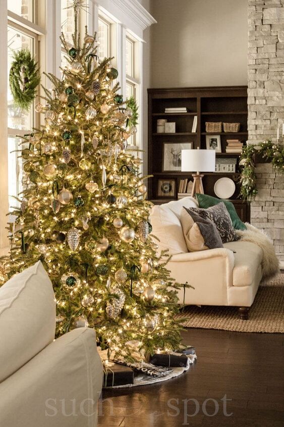 30 Beautiful Christmas Color Themes and The Moods They Set | Redesign
