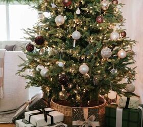 How to Decorate Your Christmas Tree Like a Pro | Redesign