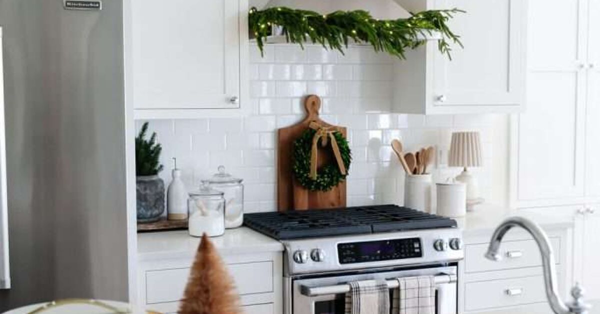 5 Simple Ways to Add Holiday Cheer to Every Room in Your Home | Redesign