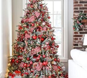 Decorating a Flocked Christmas Tree | Redesign