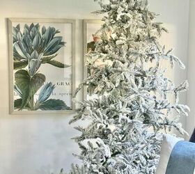 Stylish Decorating Ideas for a Flocked Christmas Tree | Redesign