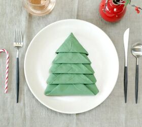 4 Christmas shapes you can fold with towels and napkins in minutes