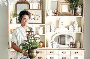 This classic vintage find looks especially elegant during the winter months (6 easy ways to style)