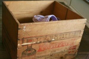 Clever ways to use crates for decor and storage