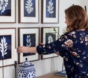 How to hang multiple pictures on a wall evenly (easy hack!)