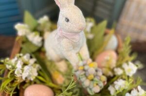 This Easter table feels straight out of a storybook
