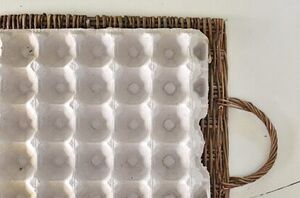 How she used free restaurant egg flats for a stunning spring tablescape