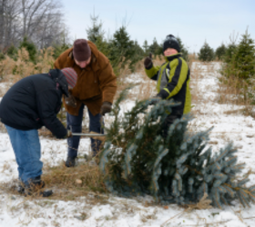 8 tips for decorating a Christmas tree in a small space