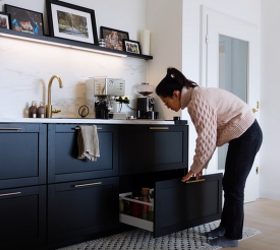 This is what their IKEA kitchen looks like 1 year later