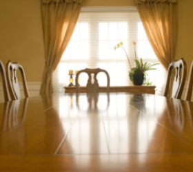 Skip the table runner—you’ll want <em>this</em> in the center of your table instead