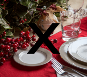 She skipped red—and paired green with this instead for a show-stopping table